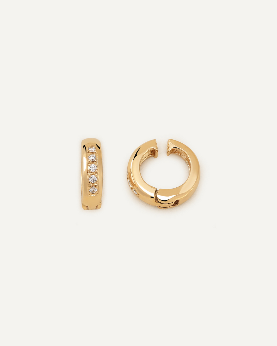 Tiny line earrings